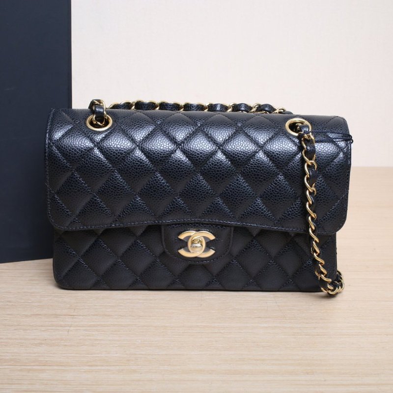 CHANEL CF口蓋包小號23黑色荔枝牛皮晶片開金扣菱格紋肩背包-0