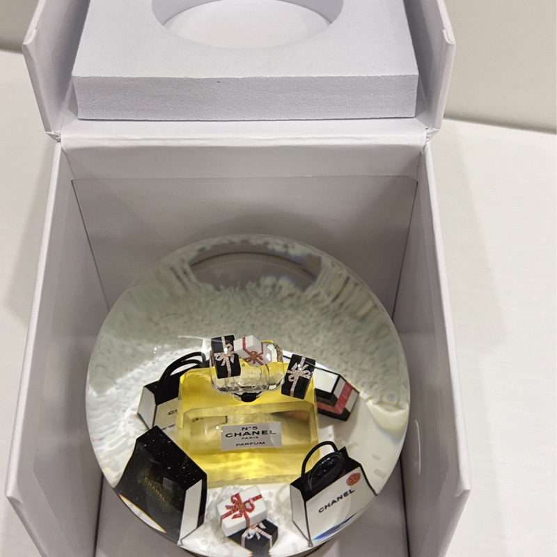 香奈兒雪花水晶球-8