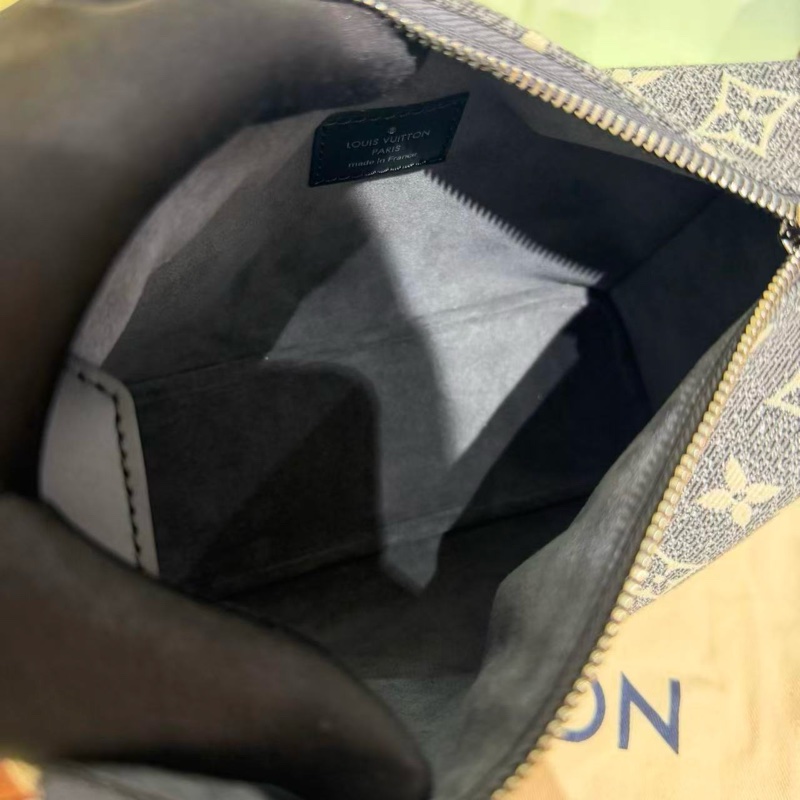 LV限定款牛仔漸變包包-6