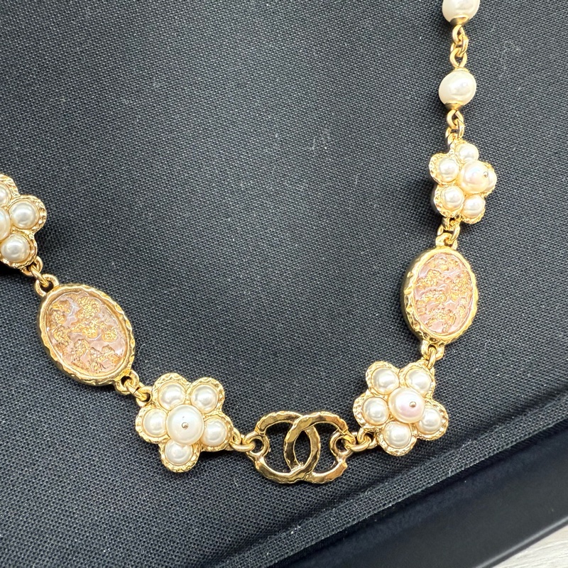 CHANEL金色珍珠花朵造型項鍊-1