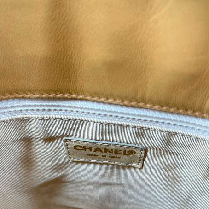 CHANEL 奶茶色冰格小水桶-18