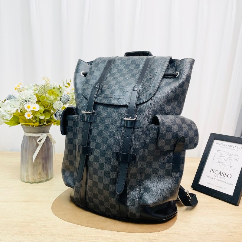 LV christopher 黑棋盤格雙肩包登山包-3