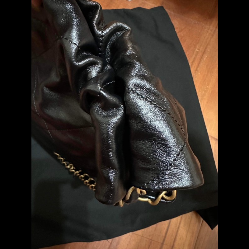 CHANEL 22 bag. 黑金小號-1