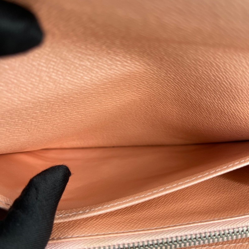 LV 粉色epi水波紋長夾錢包-10