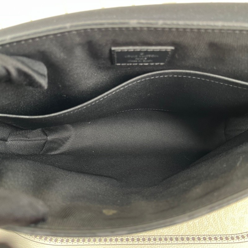 LV 經典老花郵差包男士斜背包 黑色內裡 肩帶可調節-5