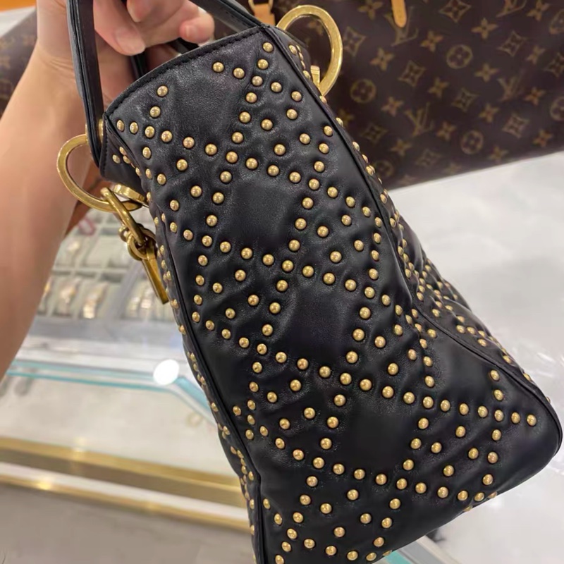 Dior迪奧 黑色鉚釘戴妃-9