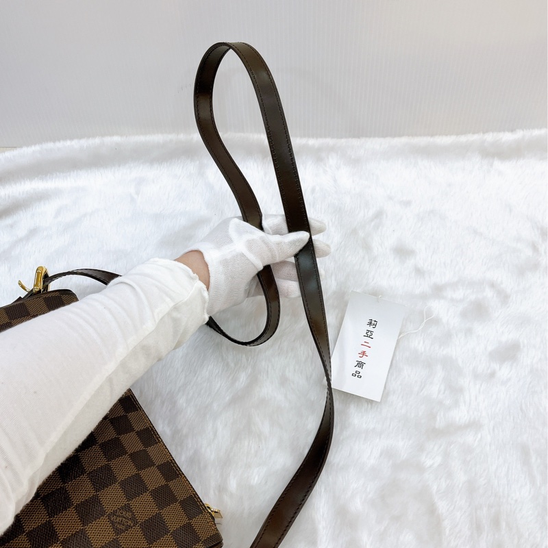 莉亞精品♡ LV 棋盤格斜背包 曼哈頓 二手美包-16