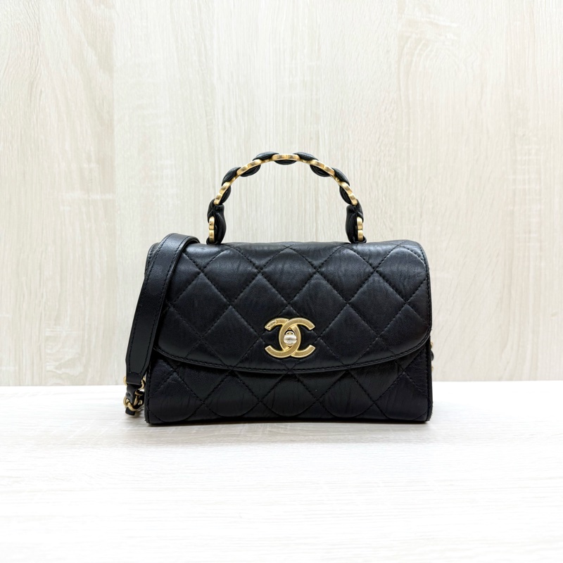 CHANEL黑金揉製羊皮雙C手把轉釦側背包AS2477-0