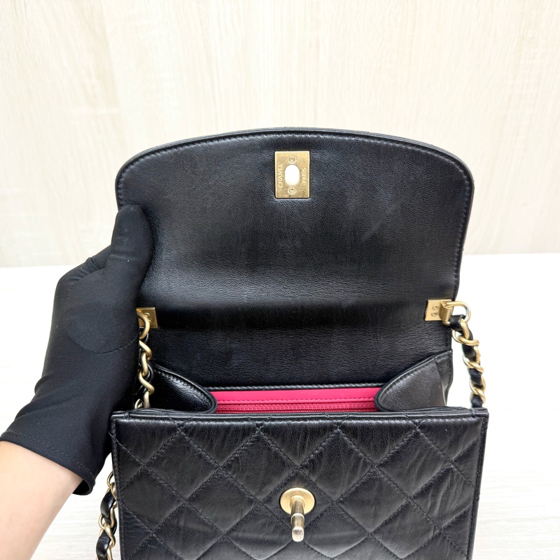 CHANEL黑金揉製羊皮雙C手把轉釦側背包AS2477-7