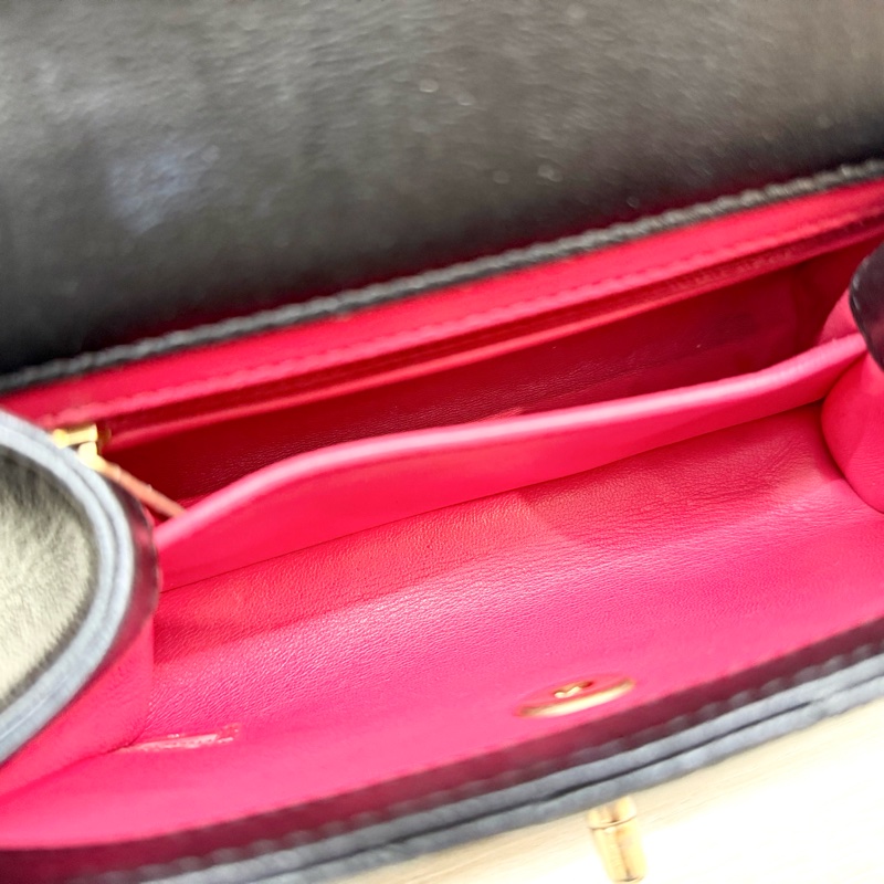 CHANEL黑金揉製羊皮雙C手把轉釦側背包AS2477-9