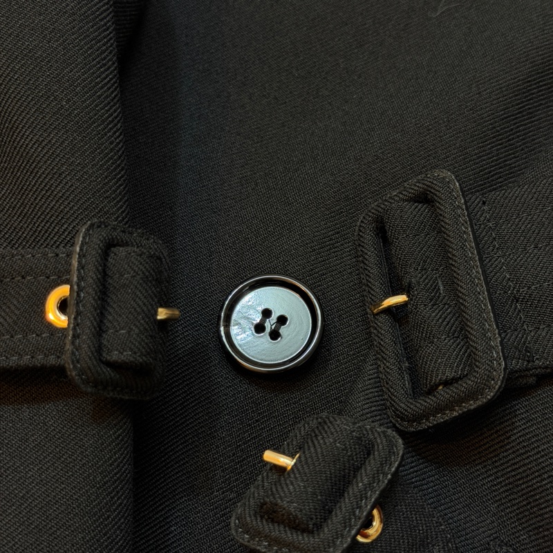 BURBERRY英國男款黑色羊毛斜紋翻折式大衣48-8