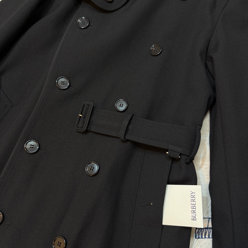 BURBERRY英國男款黑色羊毛斜紋翻折式大衣48-10