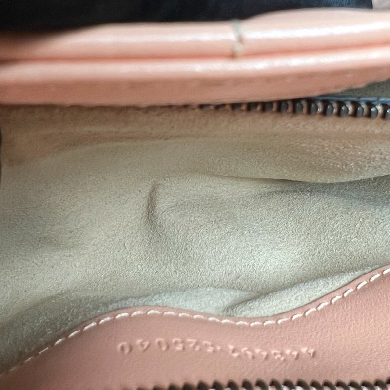 GUCCI 粉直紋Marmont掀蓋包-8