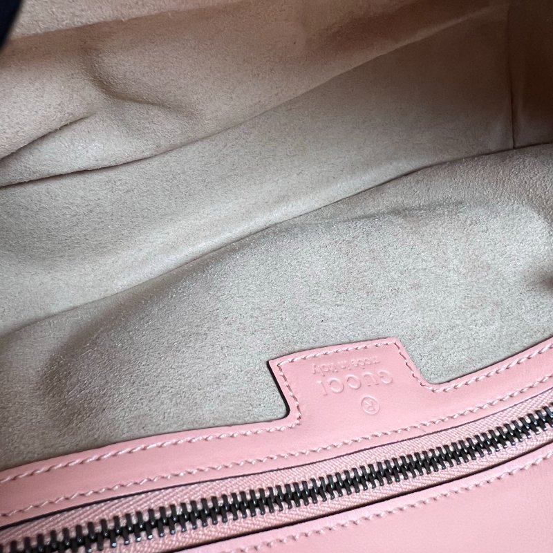 GUCCI 粉直紋Marmont掀蓋包-9