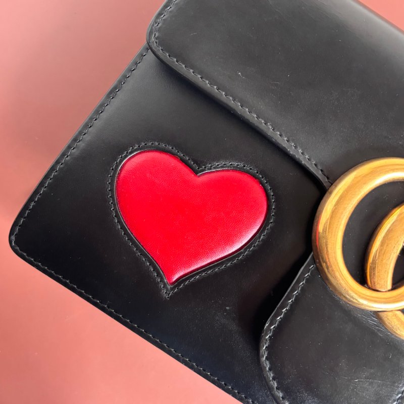 特殊限定款 ::GUCCI:: Marmont 愛心裝飾鏈袋包 斜背包 鏈包-4