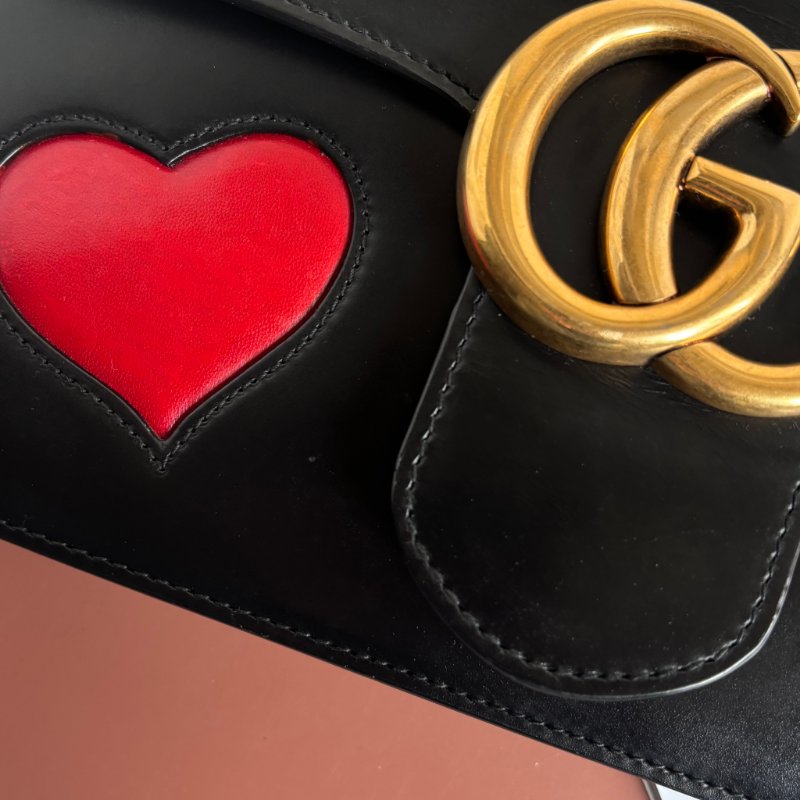 特殊限定款 ::GUCCI:: Marmont 愛心裝飾鏈袋包 斜背包 鏈包-9