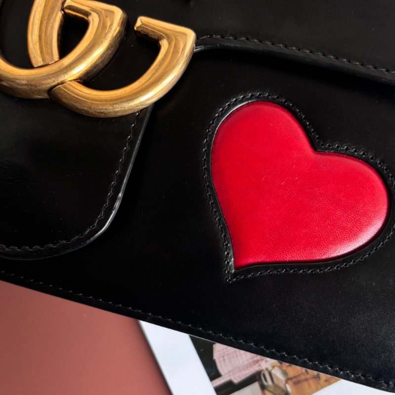 特殊限定款 ::GUCCI:: Marmont 愛心裝飾鏈袋包 斜背包 鏈包-10