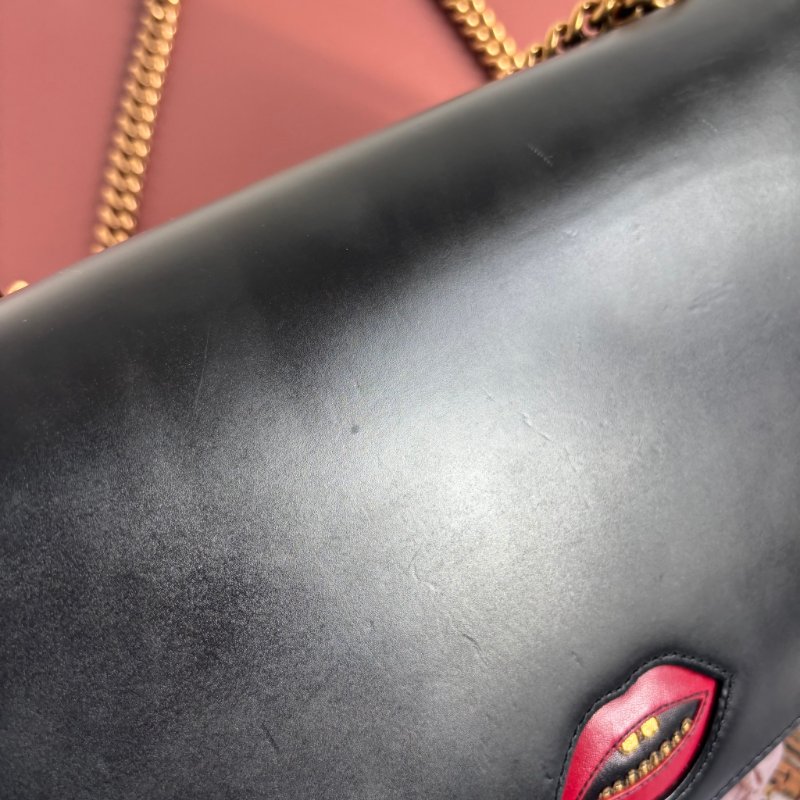 特殊限定款 ::GUCCI:: Marmont 愛心裝飾鏈袋包 斜背包 鏈包-14