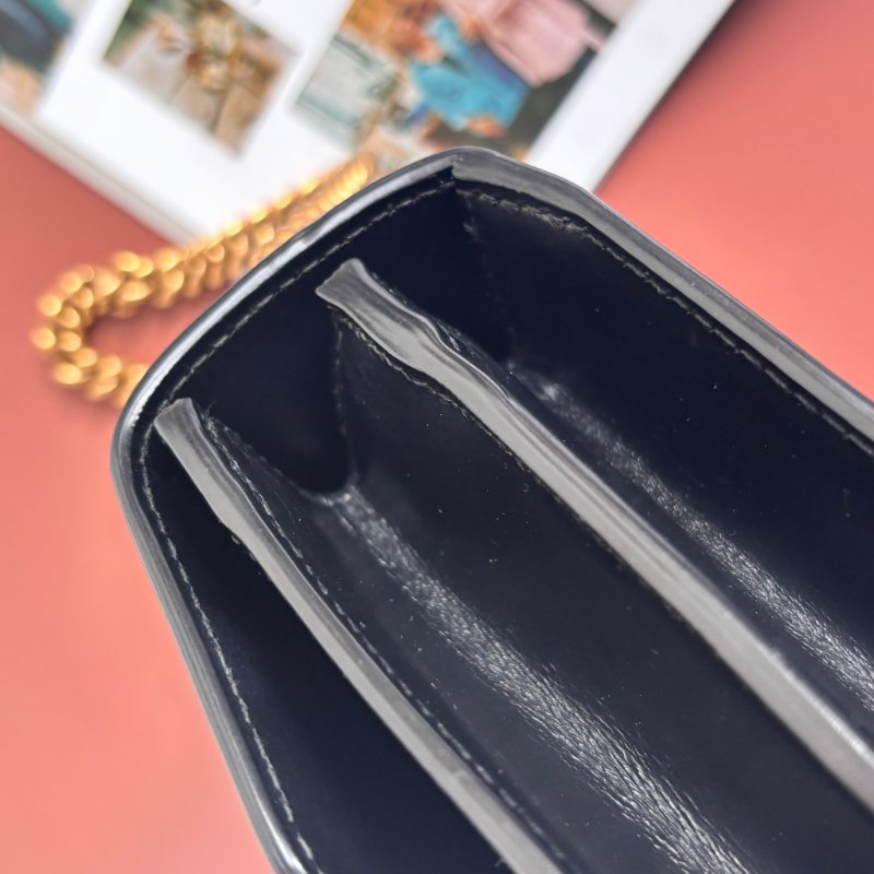 特殊限定款 ::GUCCI:: Marmont 愛心裝飾鏈袋包 斜背包 鏈包-24