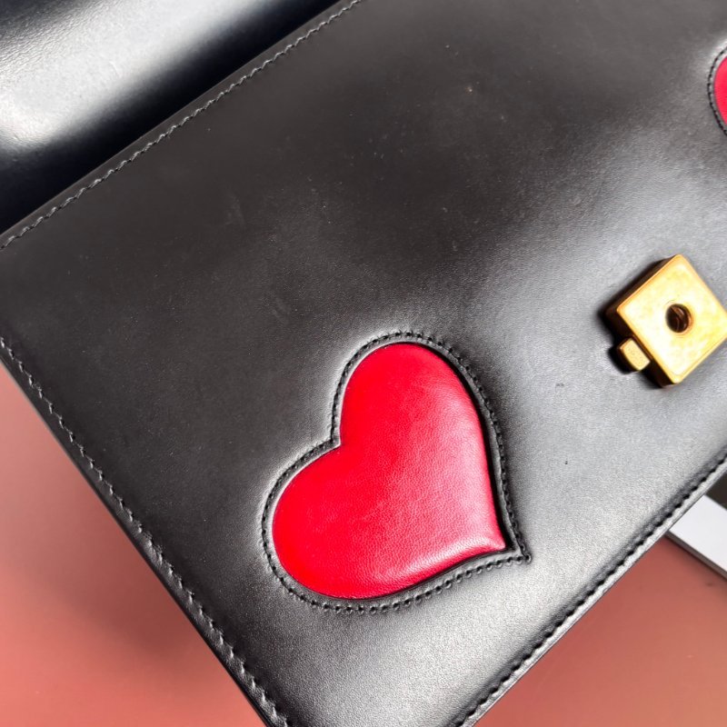 特殊限定款 ::GUCCI:: Marmont 愛心裝飾鏈袋包 斜背包 鏈包-30