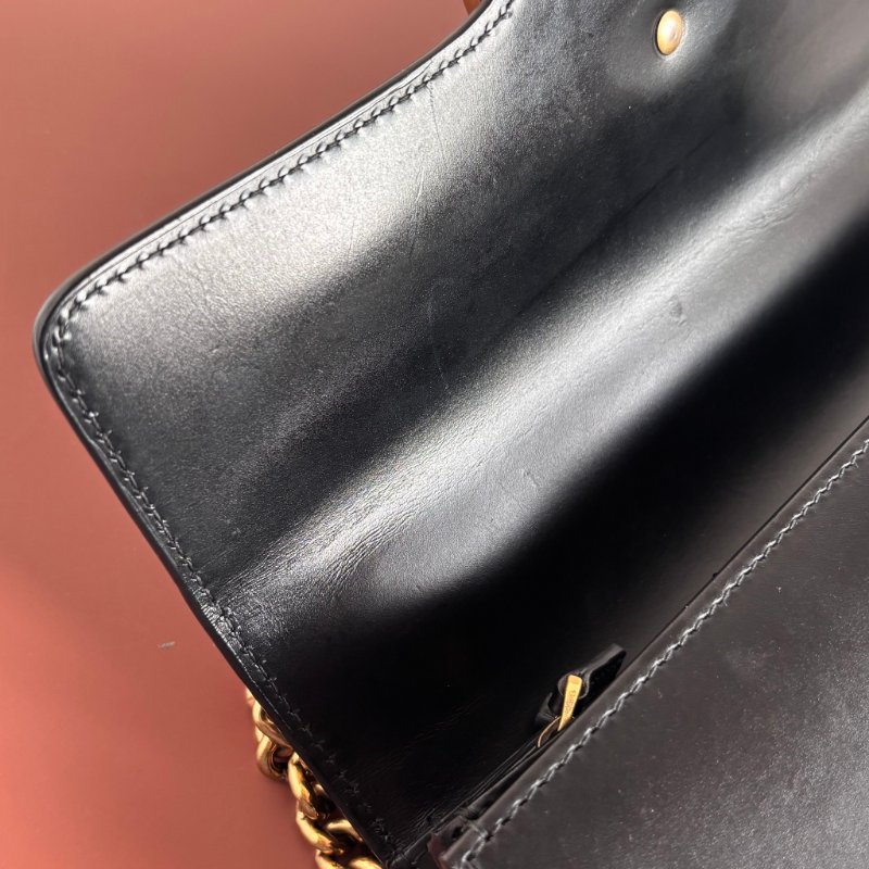 特殊限定款 ::GUCCI:: Marmont 愛心裝飾鏈袋包 斜背包 鏈包-35