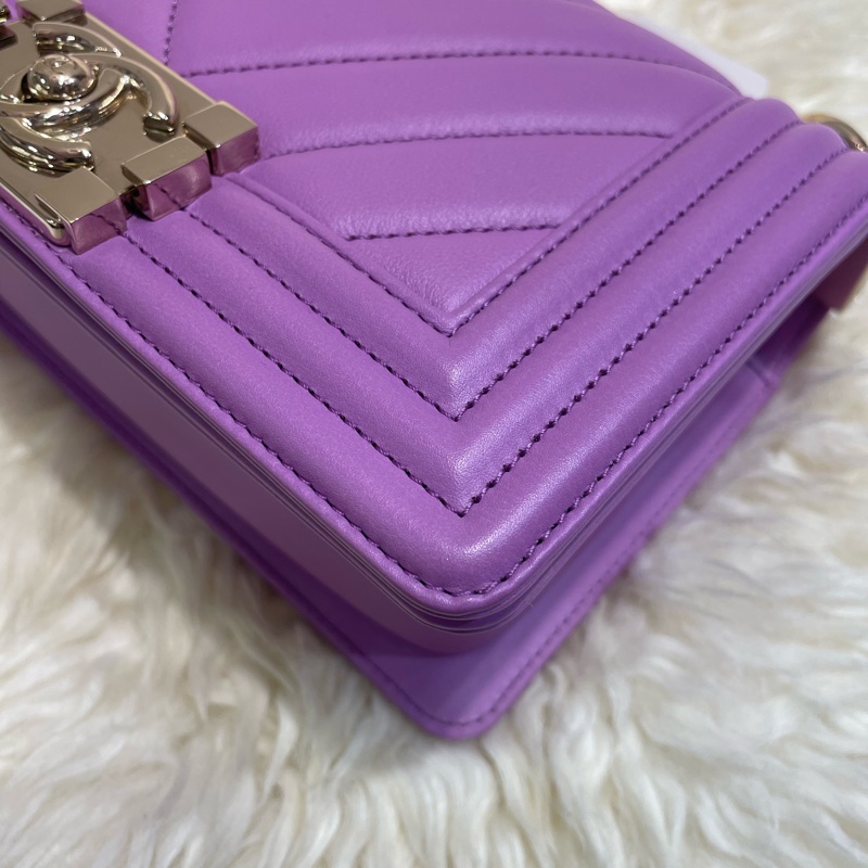 Chanel Boy 20cm 紫色V 紋羊皮-3