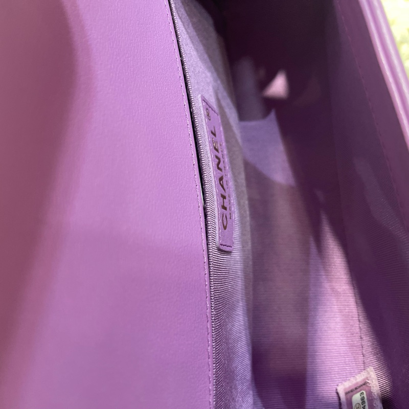 Chanel Boy 20cm 紫色V 紋羊皮-8