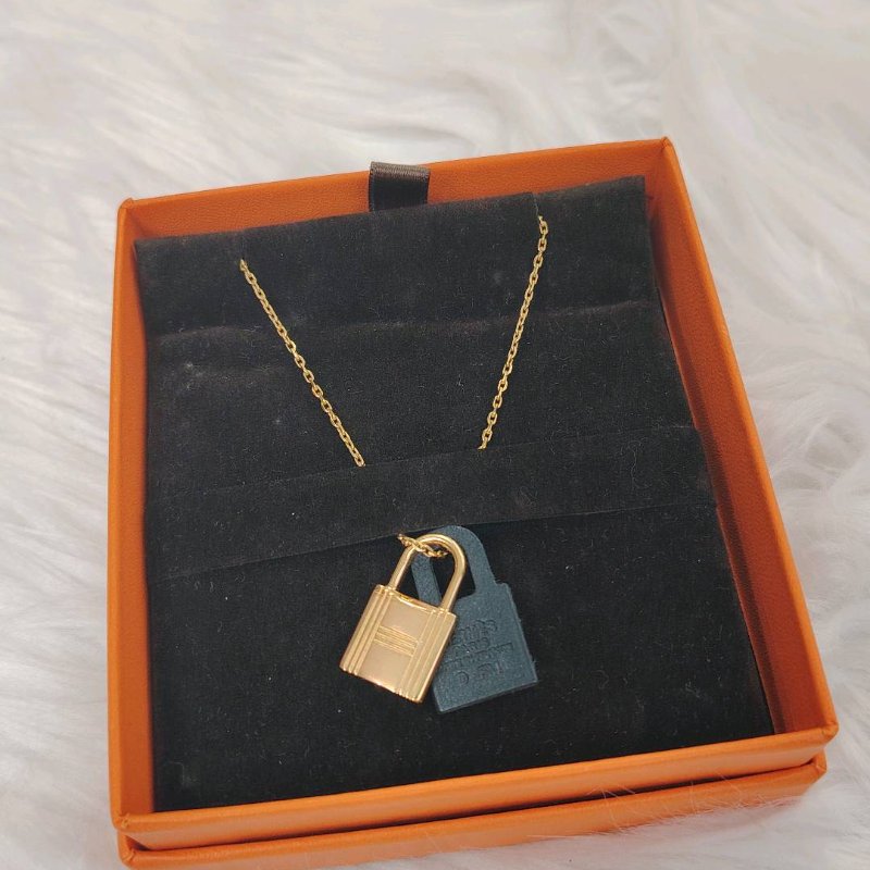 Hermès 愛馬仕 O kelly 金色鎖頭吊墜-3