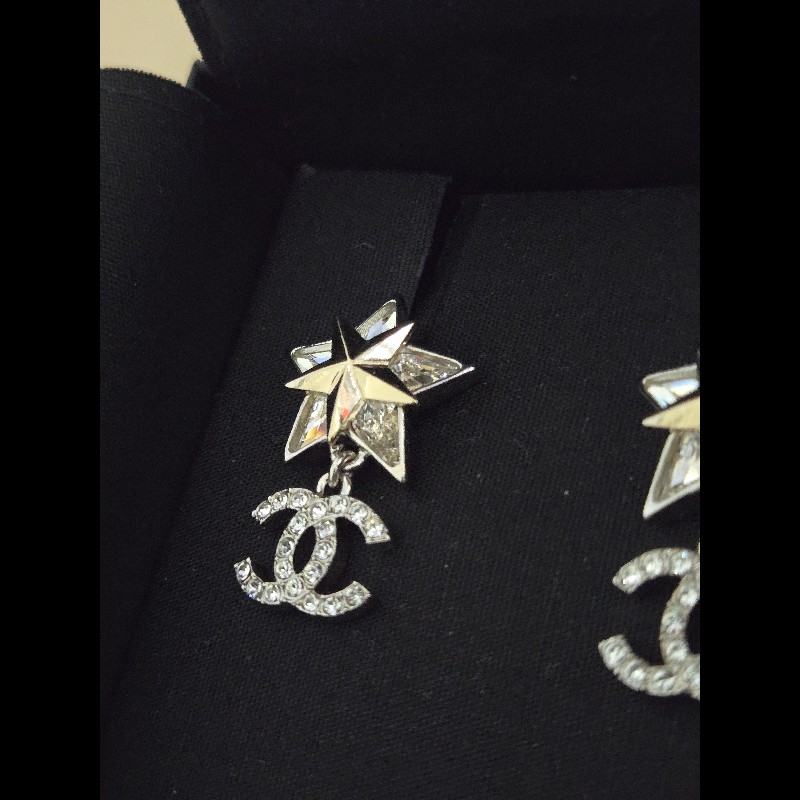 (全新閒置品)Chanel星星雙C．Logo耳環-1