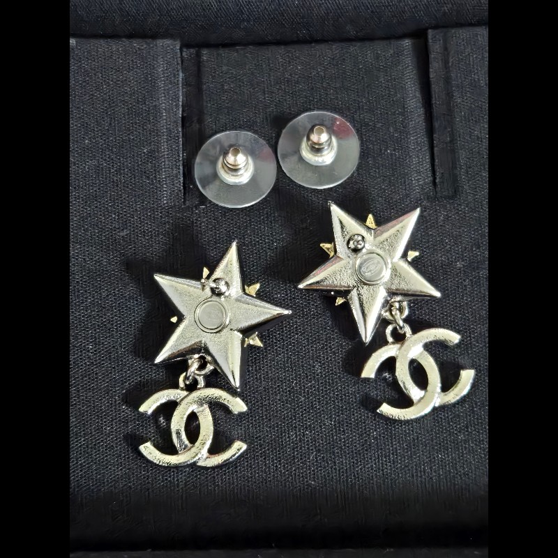 (全新閒置品)Chanel星星雙C．Logo耳環-7