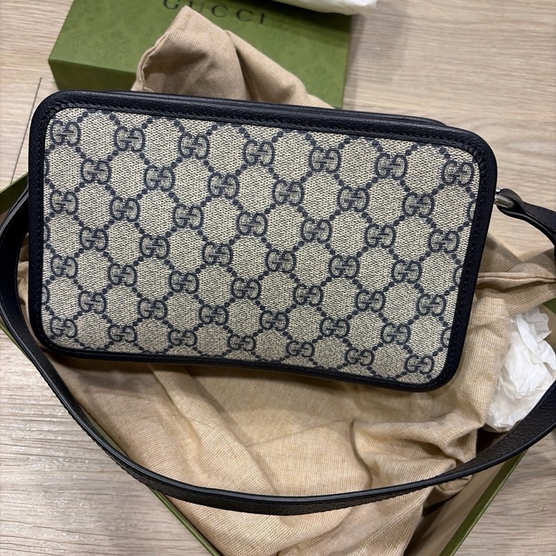 【GUCCI 古馳】658572經典Retro系列GG Supreme帆布迷你斜背包(藍黑色)-6