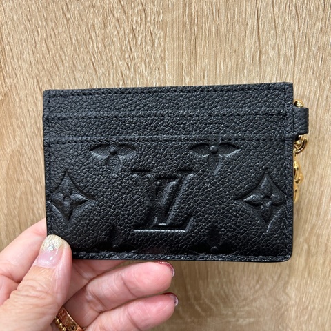 LV 黑壓紋charms名片夾