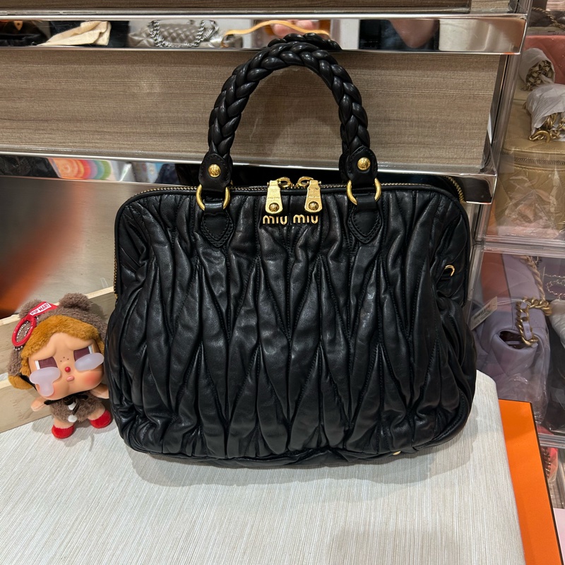 Miu Miu Black Lambskin handbag 黑金-5