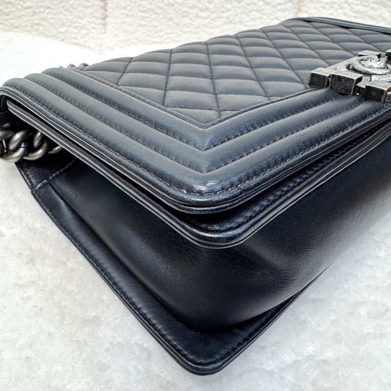 🕯️極優惠香奈兒低於專櫃15萬 CHANEL LEBOY黑銀羊皮BOY25 A67086-17