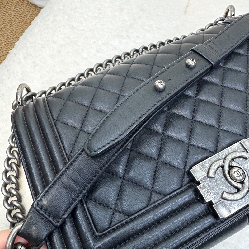 🕯️極優惠香奈兒低於專櫃15萬 CHANEL LEBOY黑銀羊皮BOY25 A67086-20