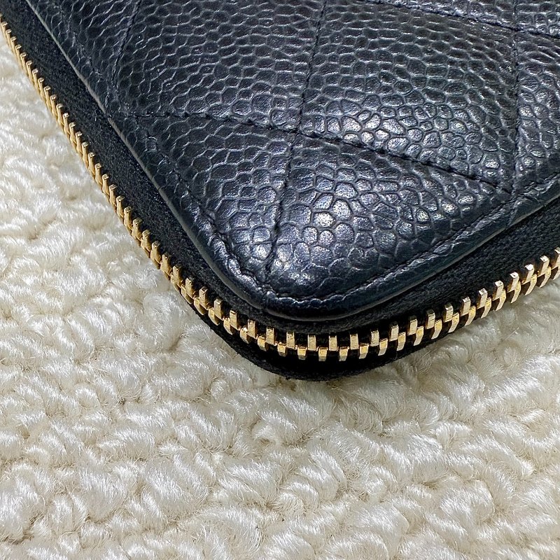 CHANEL - 黑色金釦牛皮8卡ㄇ型拉鍊長夾-7