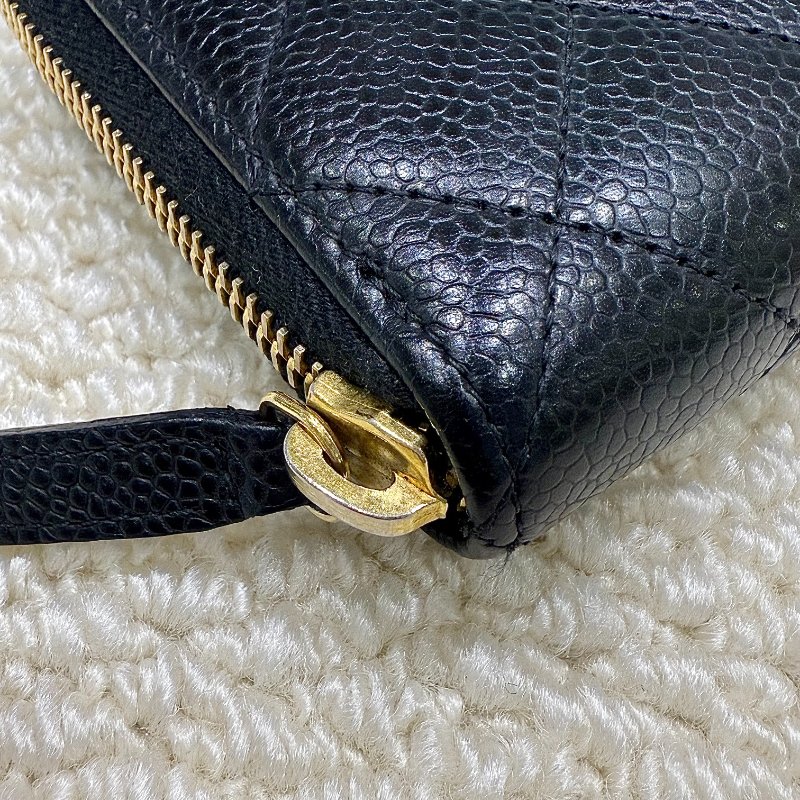 CHANEL - 黑色金釦牛皮8卡ㄇ型拉鍊長夾-11