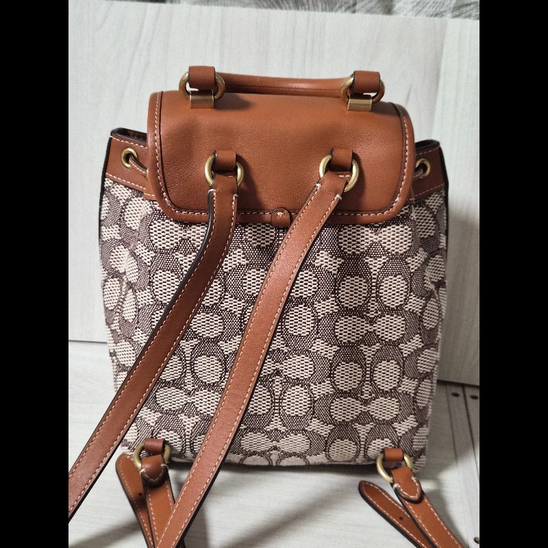 coach riya21老花緹花後背包-14