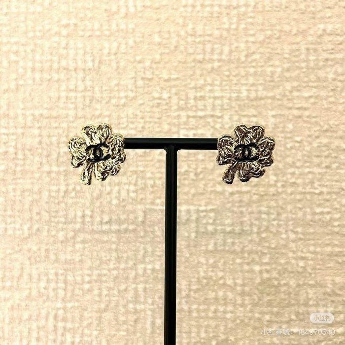 Chanel 24春夏款 讓人淪陷 金色熔岩紋理四葉草🍀美到犯規 雙C耳環、耳釘-4