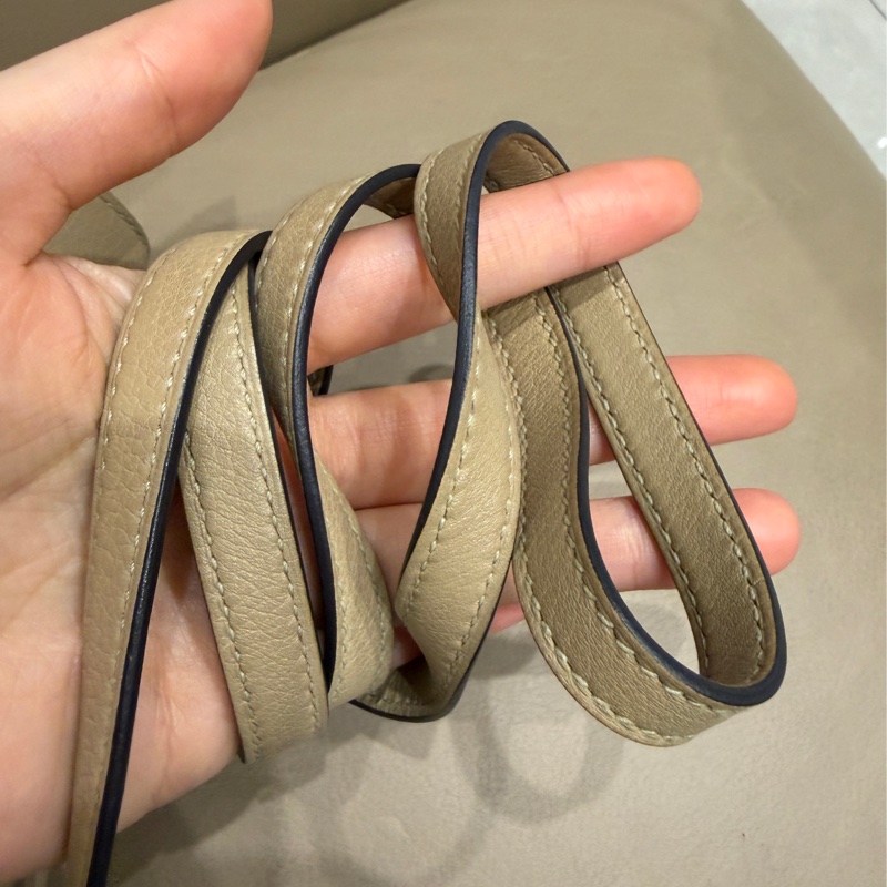 全配❤️#愛馬仕 #豬鼻子19 #roulis #mini #風衣灰 銀扣-83