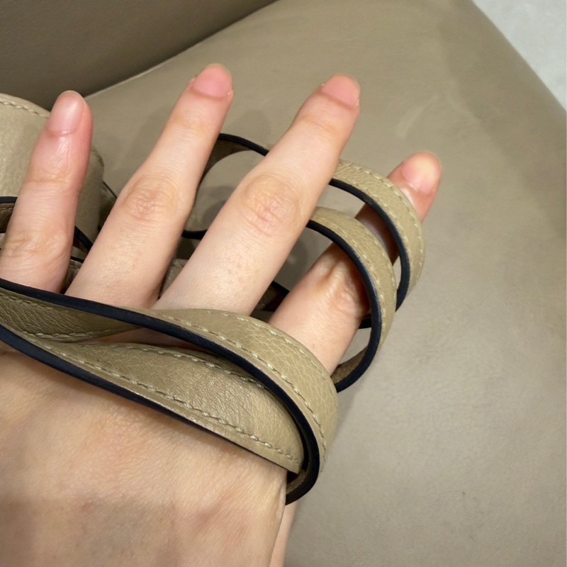 全配❤️#愛馬仕 #豬鼻子19 #roulis #mini #風衣灰 銀扣-84