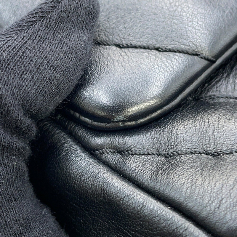 香奈兒鏈條肩背包，飾有Coco標誌和人字紋羊皮-6