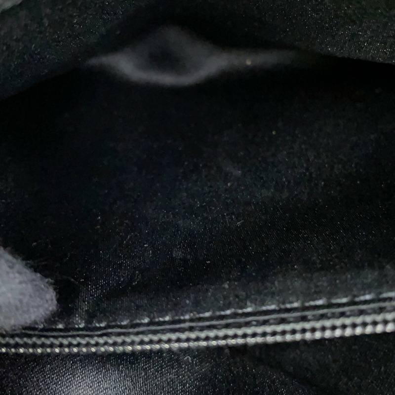 香奈兒鏈條肩背包，飾有Coco標誌和人字紋羊皮-10