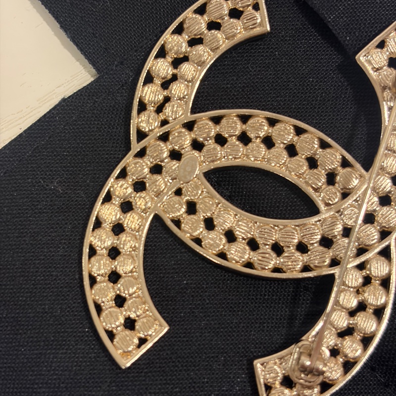 香奈兒水鑽胸針全新無瑕疵-2