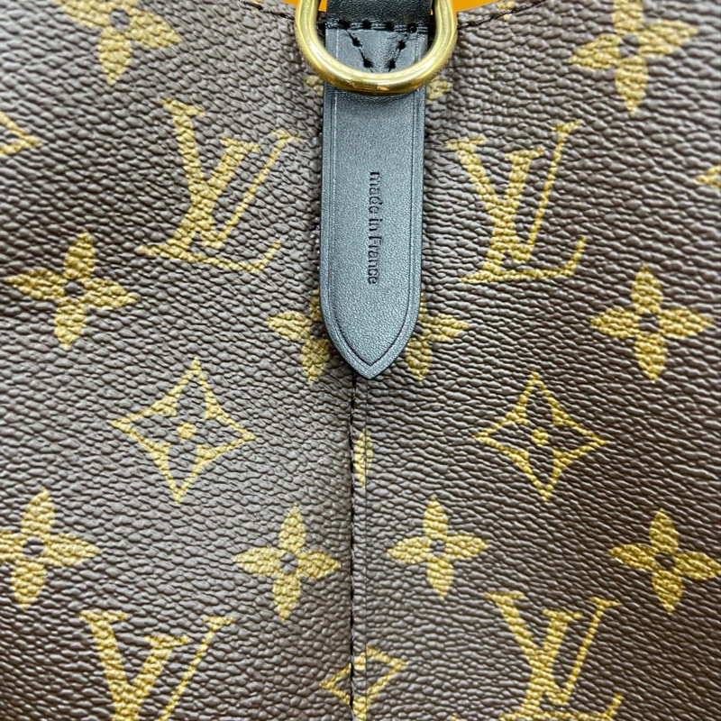 (保證正品)近全新Louis Vuitton路易威登LV 晶片款水桶包 肩背包 斜背包 購物包M44020-5