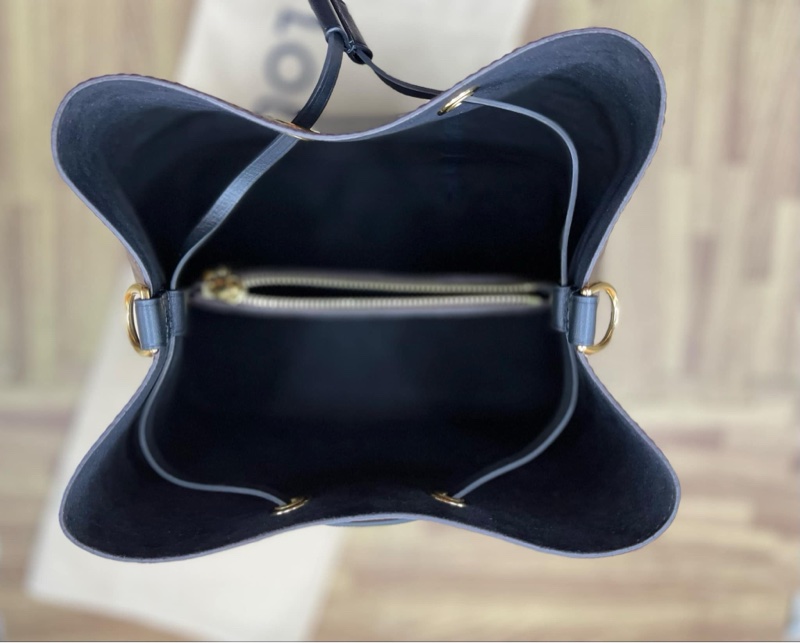 (保證正品)近全新Louis Vuitton路易威登LV 晶片款水桶包 肩背包 斜背包 購物包M44020-16