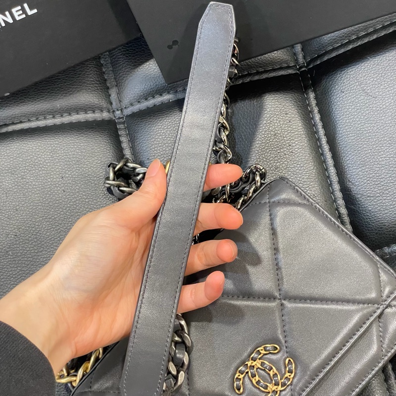 全新閒置 全配 🈶️購證 芯片款❤️ 香奈兒 #灰金 #深灰 #19bag #woc-25