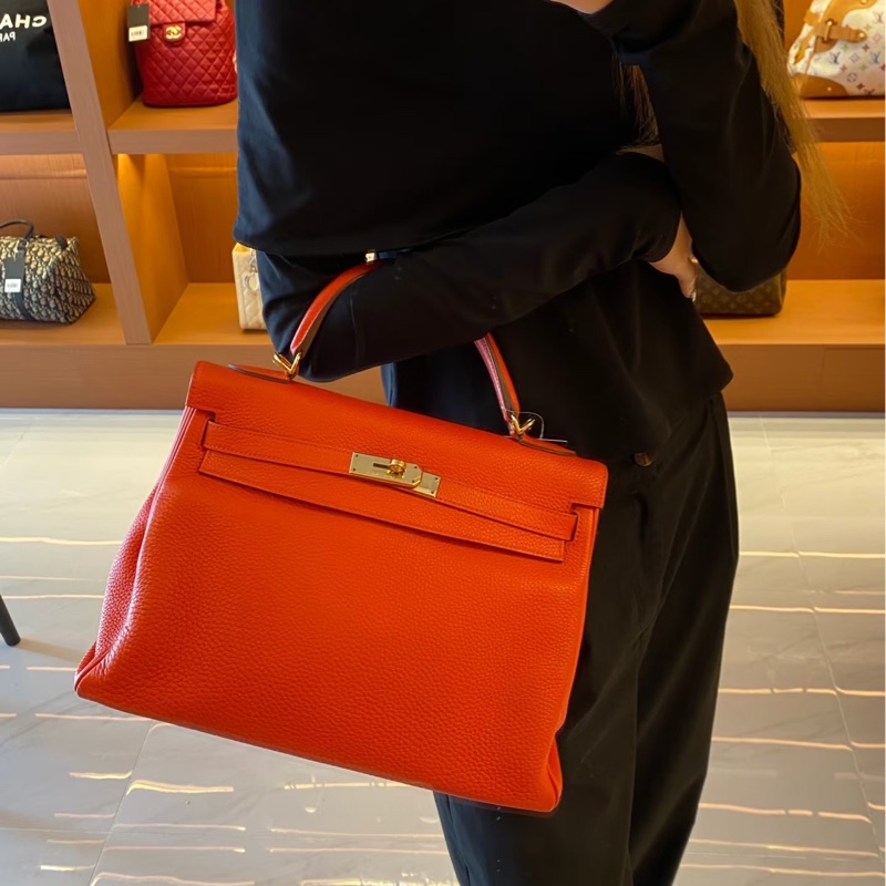 閒置品🈶肩帶❤️ 愛馬仕 #kelly35 #橘紅 #金釦 #togo皮 K35-2