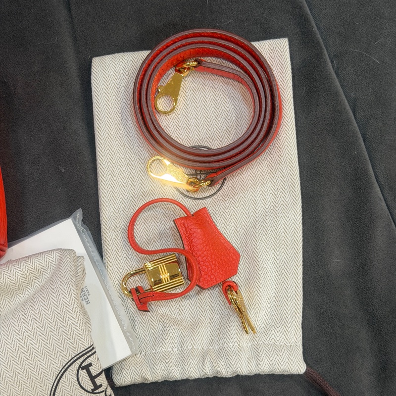 閒置品🈶肩帶❤️ 愛馬仕 #kelly35 #橘紅 #金釦 #togo皮 K35-25