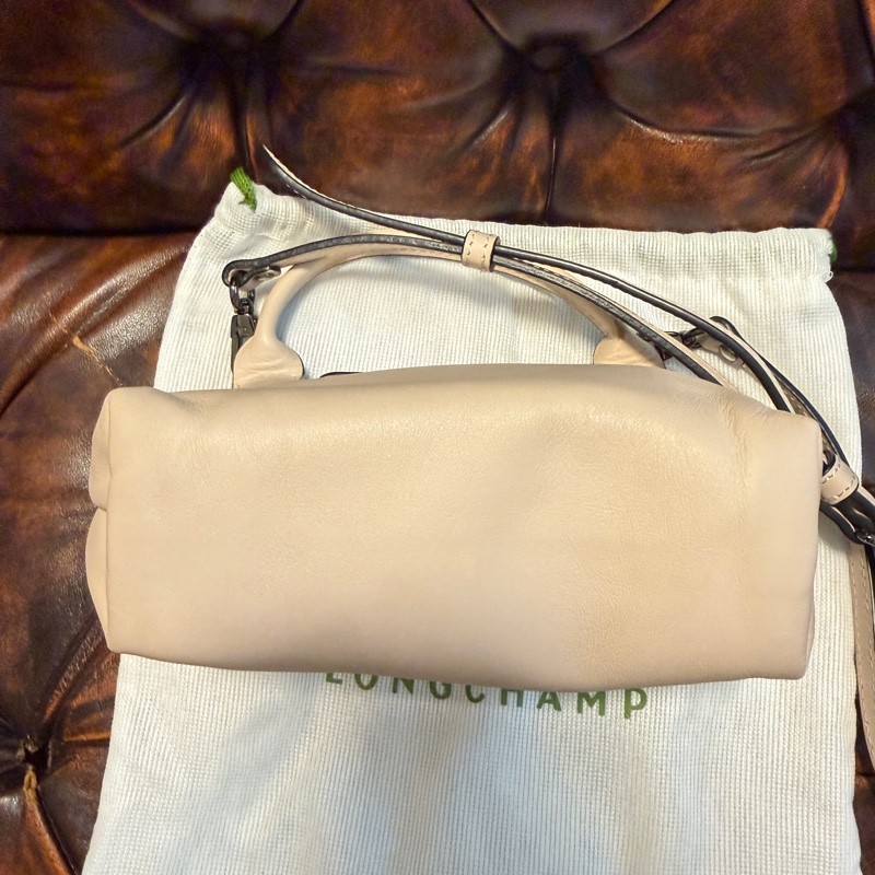 極新 歐洲專櫃購入正品 Longchamp LE PLIAGE XTRA 手拿包 XS 裸色皮革手拿包 斜背包 迷你水餃包 裸粉色-14